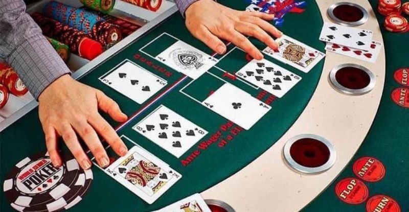 Poker là gì? Hướng dẫn Mẹo chơi Poker đúng cách