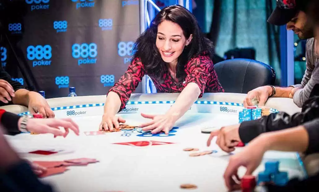 Hành trình Poker của Kara Scott: Sự trỗi dậy của một người nổi tiếng Poker