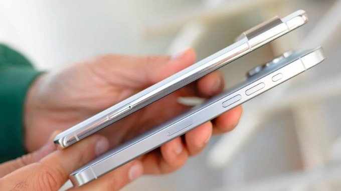 So sánh iPhone 15 Pro Max và Google Pixel 8 Pro: tỷ lệ cược cực kỳ sít sao!