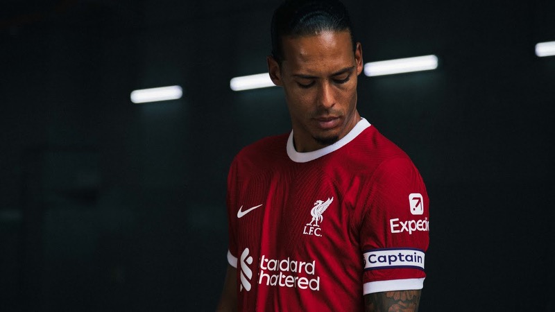 Cầu thủ Virgil van Dijk - Kẻ giữ lửa cho Liverpool