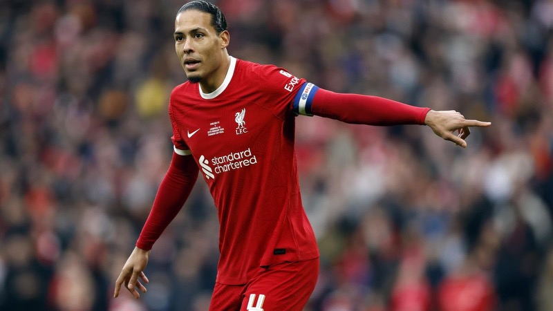 Cầu thủ Virgil van Dijk - Kẻ giữ lửa cho Liverpool