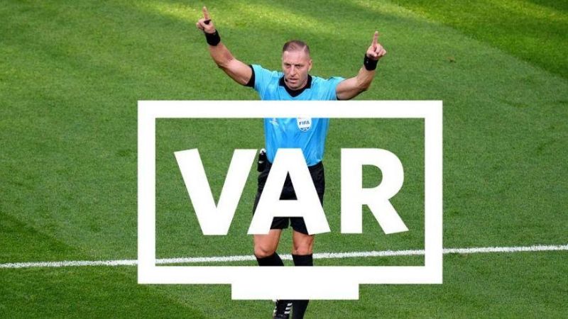 VAR là gì? Công nghệ tốt nhất thay đổi thế giới bóng đá