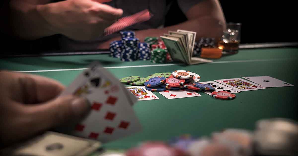 Hướng dẫn đầy đủ về Luật chơi Poker Texas Hold'em | Natural8