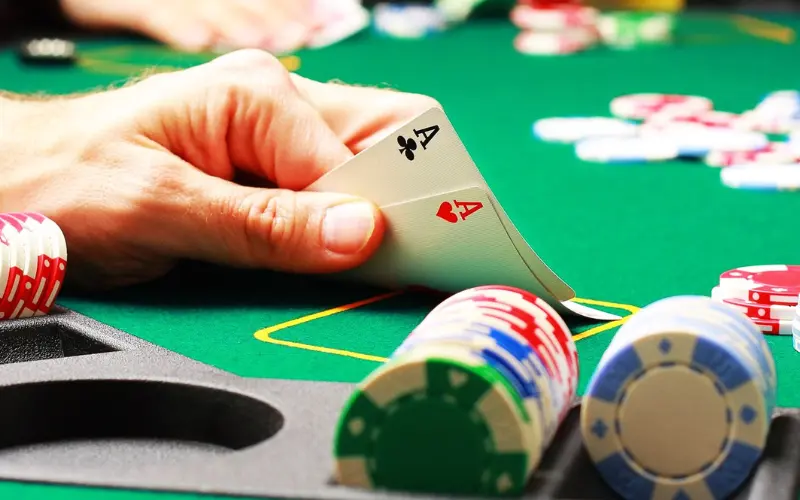 Thứ tự bài Poker - Thứ hạng cao thấp của tay bài từ mạnh đến yếu - XO88