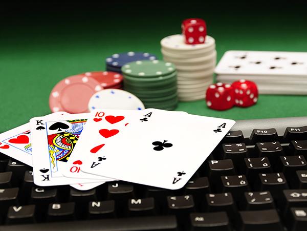 Poker 3 lá là gì? Cách chơi poker 3 lá tại B52Club như thế nào?