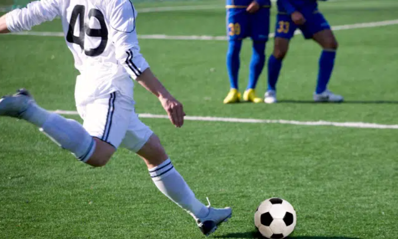 Kỹ thuật đánh vòng cung chuẩn như David Beckham