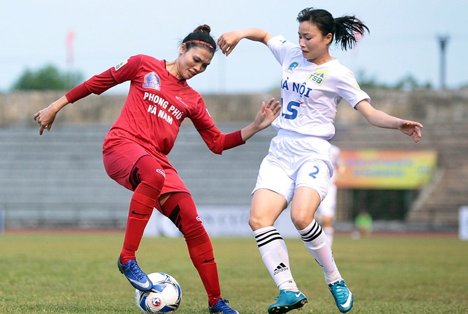 "Cú xoay Cruyff" xuất hiện tại Cúp bóng đá nữ toàn quốc - LS 2019