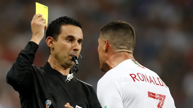 Luật thẻ vàng ở World Cup 2022: Liệu có "xóa thẻ" sau khi kết thúc vòng bảng?