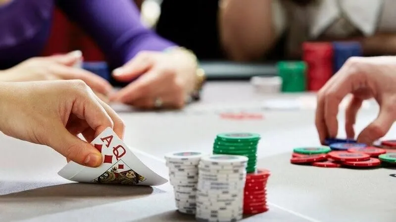 Chiến lược chơi bài poker để cải thiện cơ hội chiến thắng của bạn