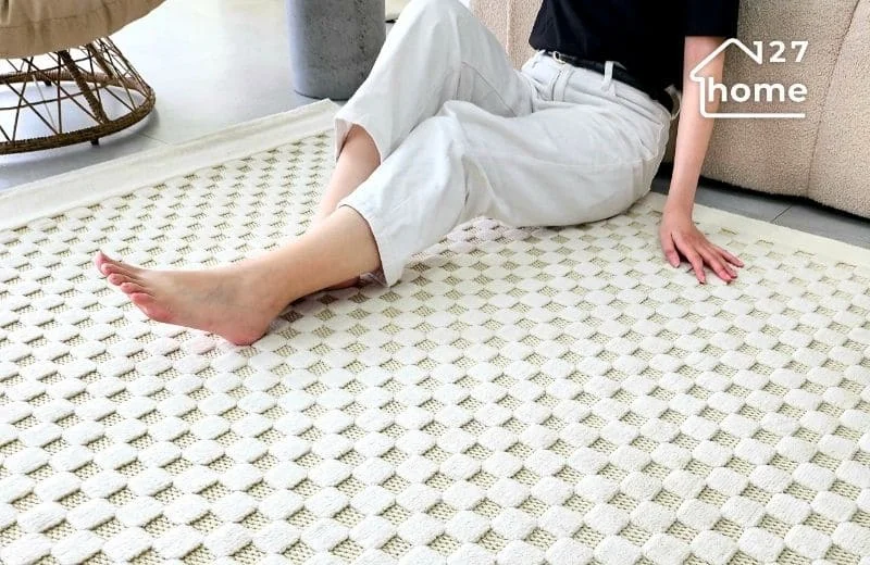 Thảm phòng khách giúp giảm bụi và ngăn ngừa sự phát triển của vi khuẩn
