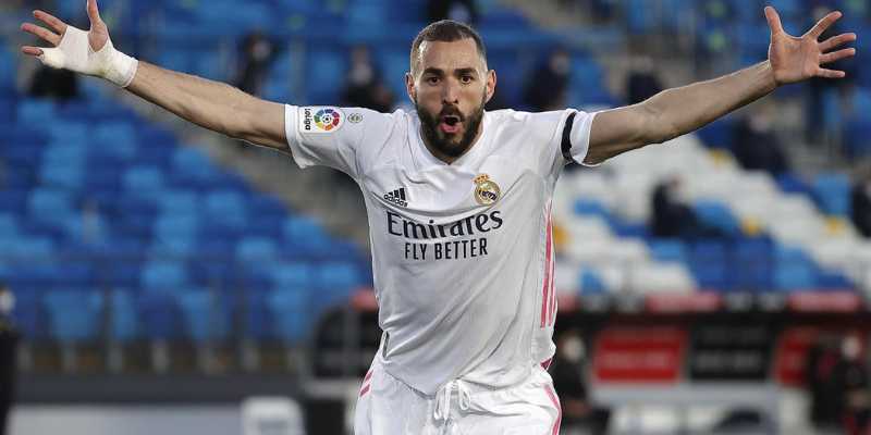 Cầu thủ bóng đá Karim Benzema - hành trình từ Lyon đến ngôi sao sáng tại Real Madrid
