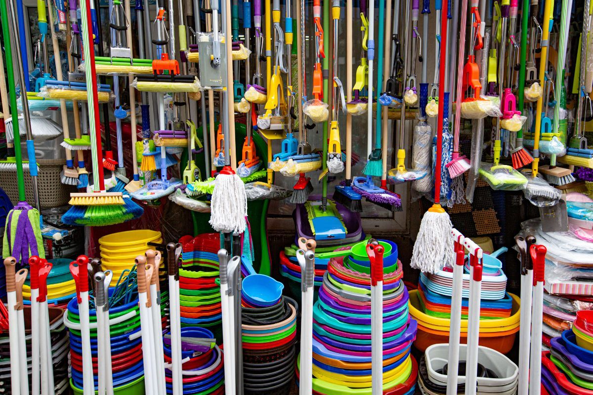 Các sản phẩm đồ gia dụng được mua lại rất thường xuyên, mang lại lợi nhuận ổn định