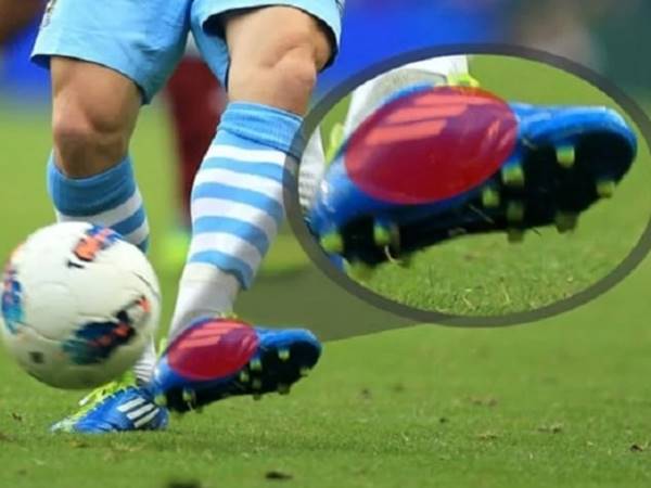 Hướng Dẫn Kỹ Thuật Đá Bóng Bằng Lòng Bàn Chân Chi Tiết Hiệu Quả